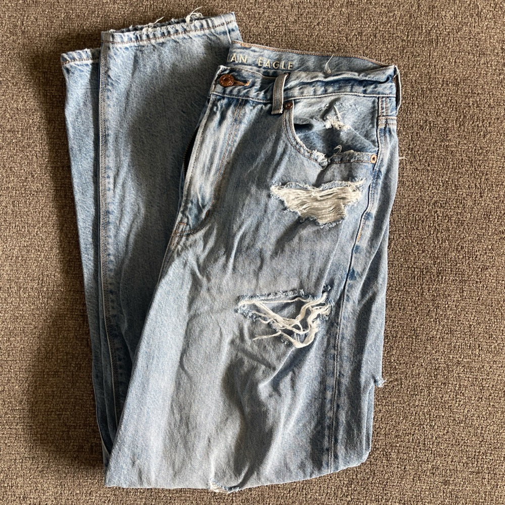 American Eagle Outfitters Jeans Ripped Relaxed Mom Jean